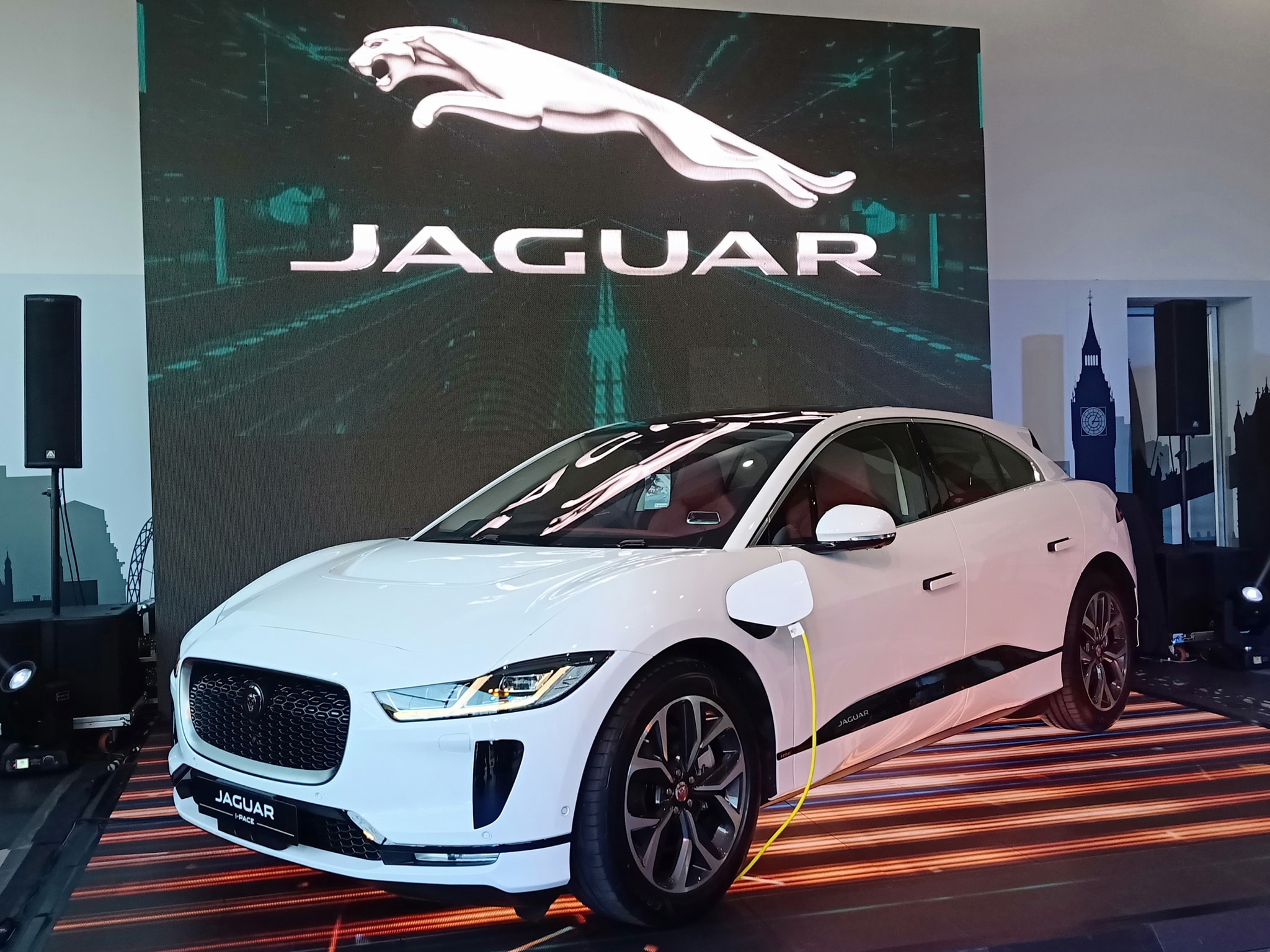 จากัวร์ ภูเก็ต เปิดตัวรถยนต์ไฟฟ้า Jaguar I-Pace ขยายตลาดสู่ภาคใต้