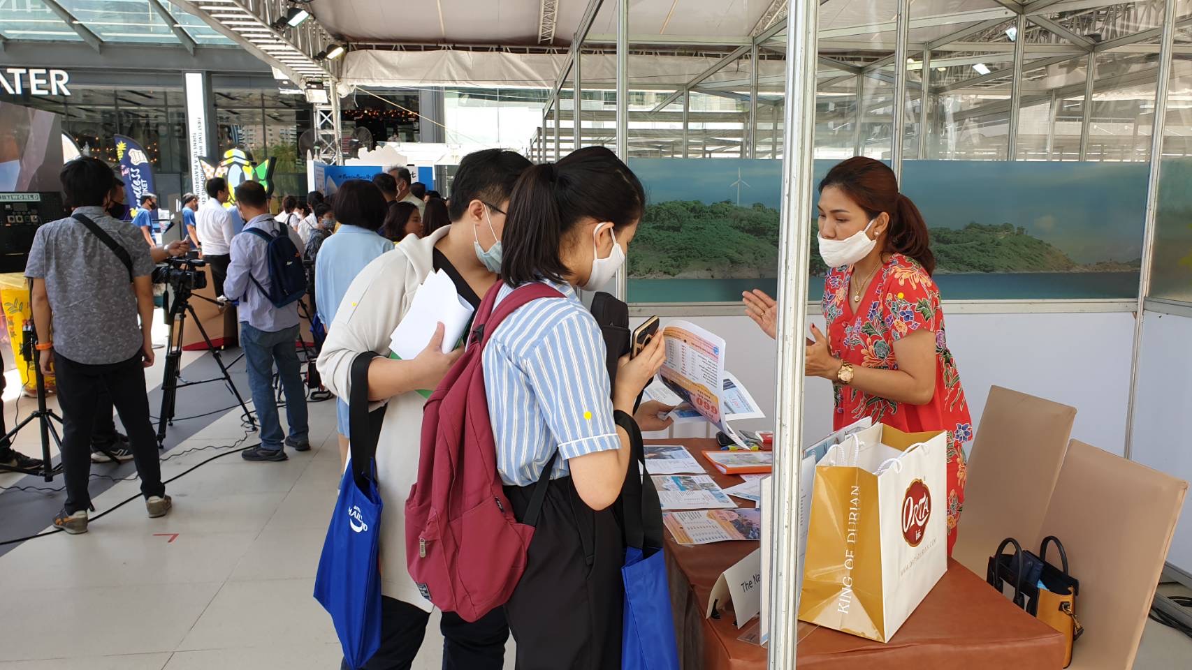 สมาคมธุรกิจการท่องเที่ยวภูเก็ตร่วมกับททท. จัดมหกรรมการท่องเที่ยว ‘ภูเก็ต...เด็ดทั้งเกาะ’  ผนึกกำลังผู้ประกอบการท่องเที่ยวภูเก็ตออกบูธจัดโปรโมชั่นกระตุ้นการท่องเที่ยว